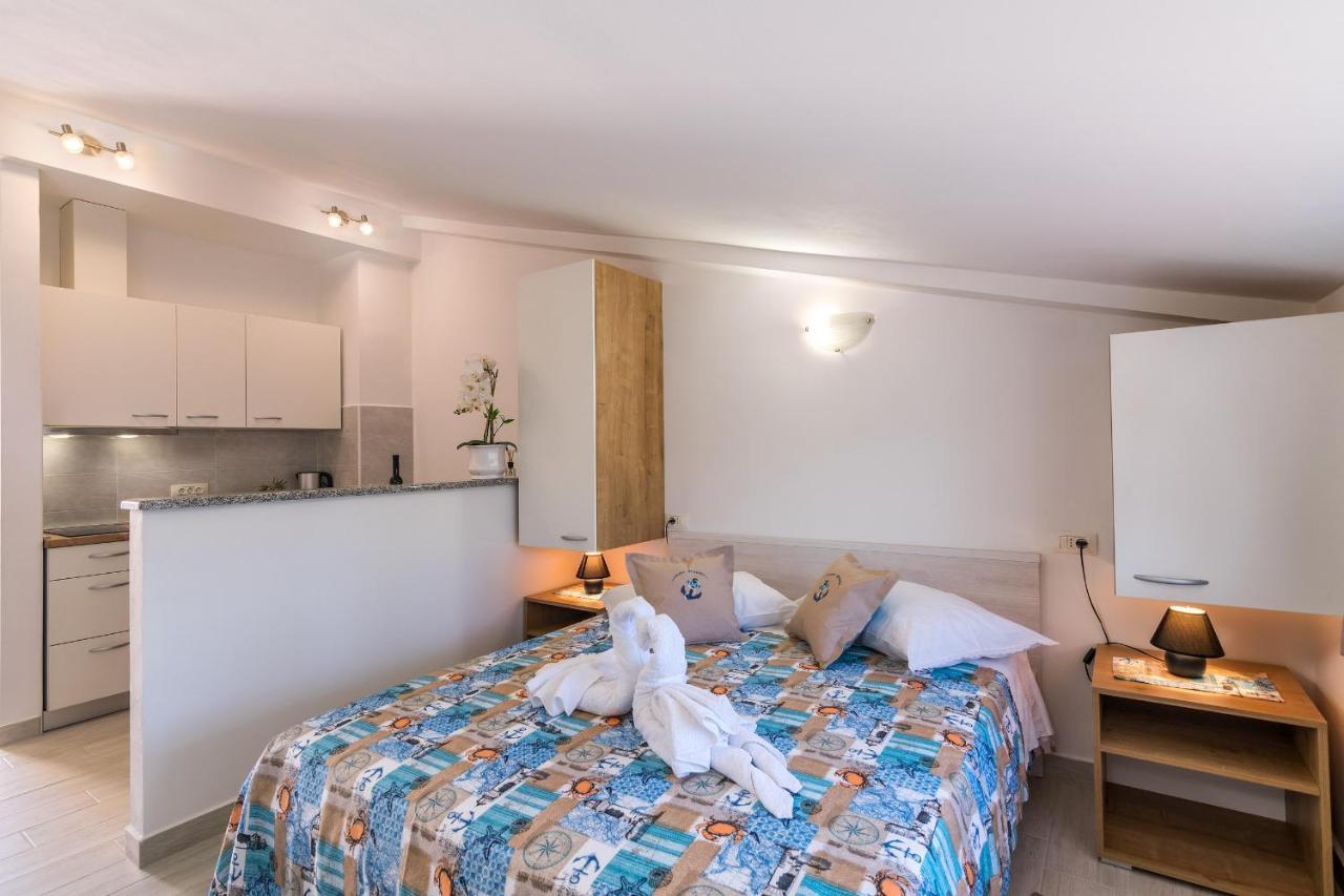 Apartments Korina 칸파나르 외부 사진