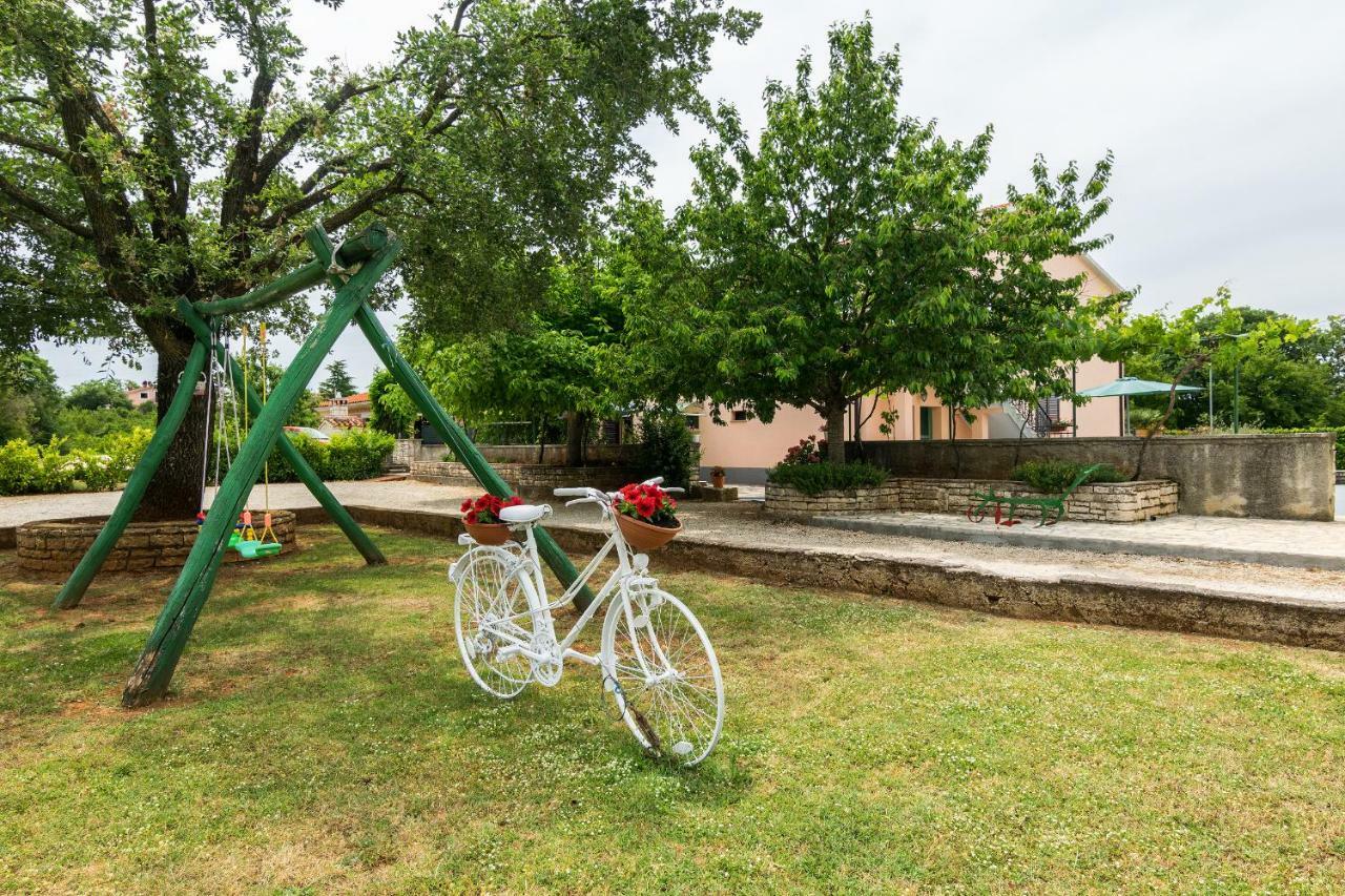 Apartments Korina 칸파나르 외부 사진